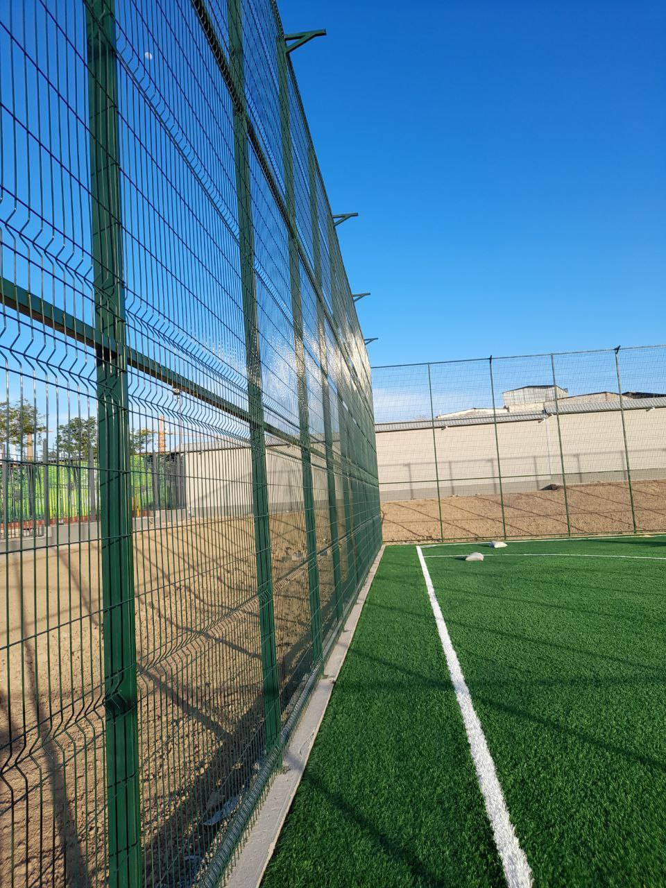 fence2.jpg